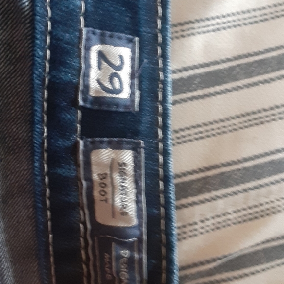 Miss Me jeans size 29 bootcut - Picture 3 of 6